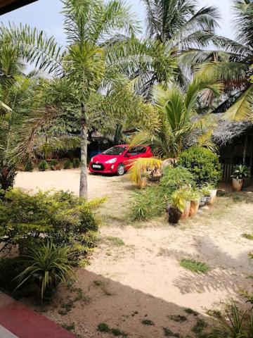 Pleasant Park Holiday Inn تريكونامالاي المظهر الخارجي الصورة